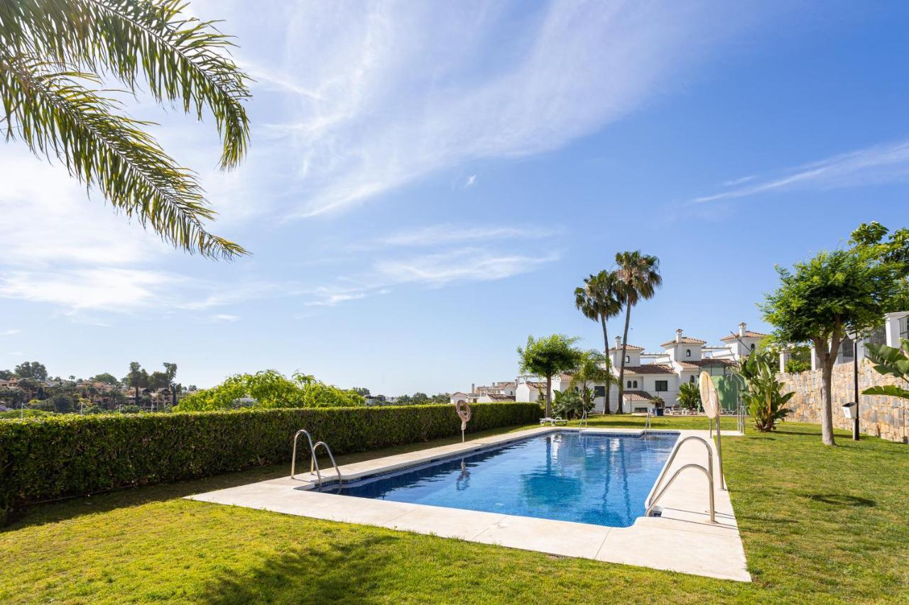 Private 4 Bedrooms House Shared Pool Montevideo Hills Golf By Aorastay Сasa de vacaciones