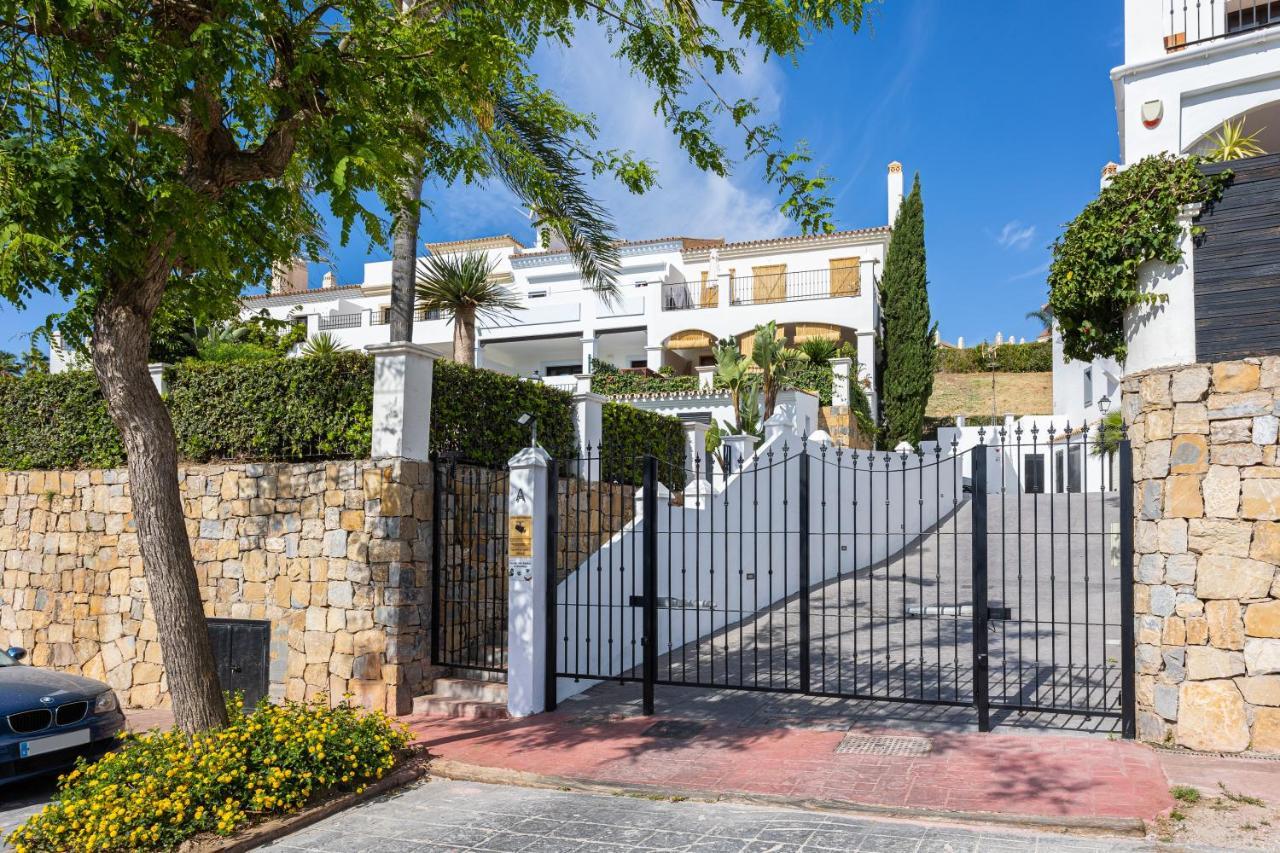Private 4 Bedrooms House Shared Pool Montevideo Hills Golf By Aorastay *