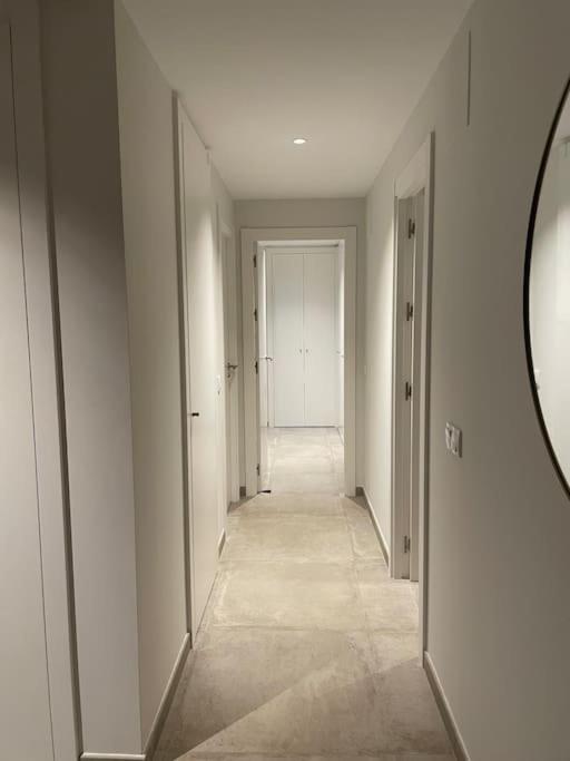 Modern Luxury Penthouse, 15 Minutes Marbella Apartamento