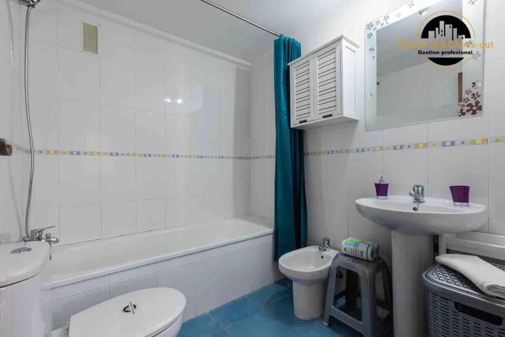 El Paralelo Apartment *