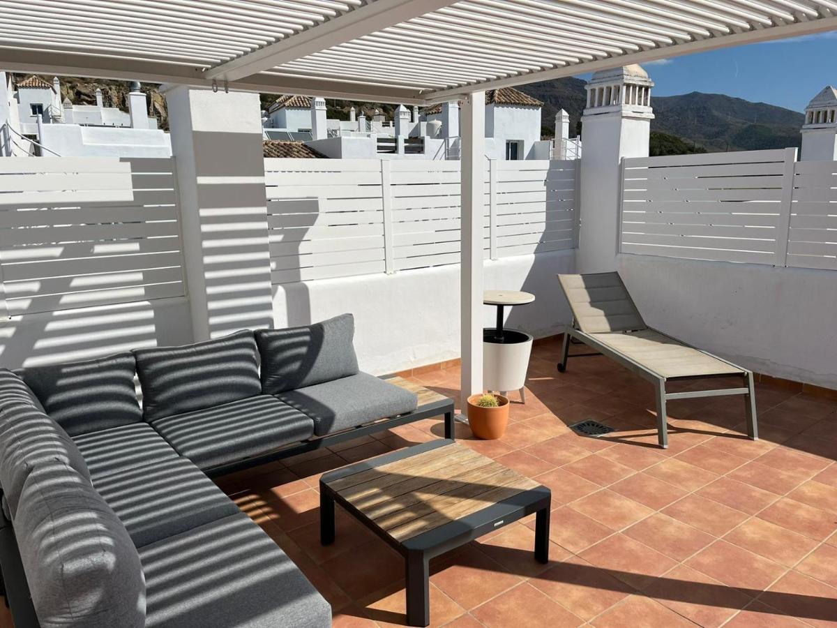 2266-amazing Newly Furnished Apt,on Golf, Sea View Appartement