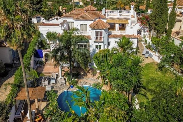 Villa Arcadia - Avenida 28 De Adelfas 29680 Estepona, Malaga
