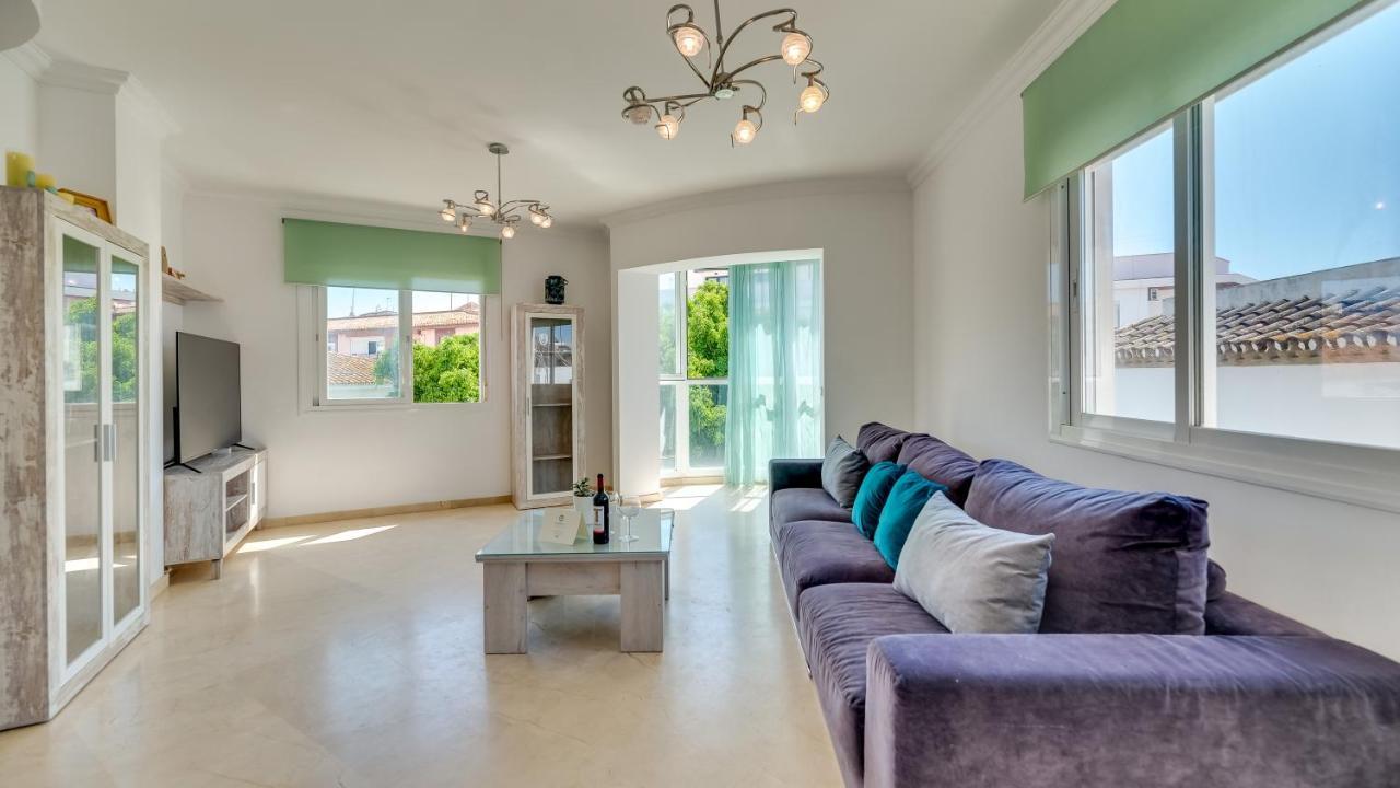 Chic Uurban Oasis In Apartment Estepona