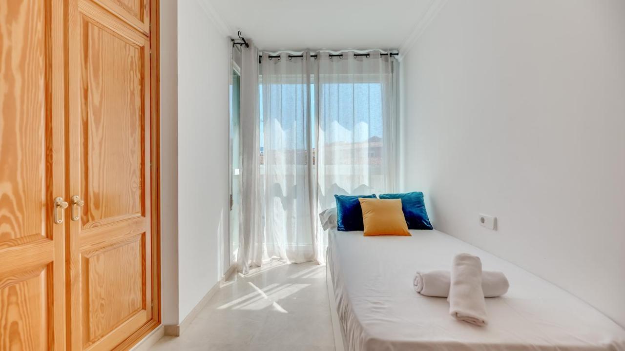 Chic Uurban Oasis In *