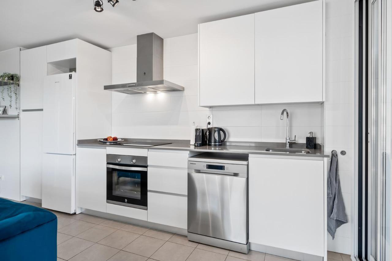 Luxury New Center - Private Parking Apartment *