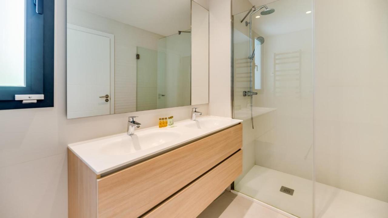 Amazing Ultra Modern Oasis In Atalaya Apartment Estepona
