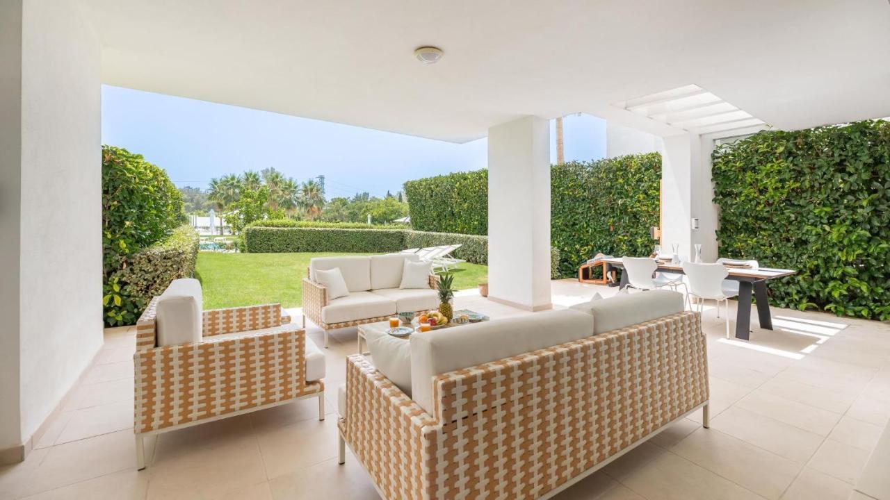 Amazing Ultra Modern Oasis In Atalaya Apartment