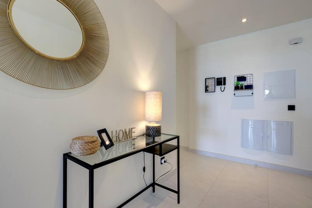 Brand New Gorgeous 2 Bed At Hills! Apartment *