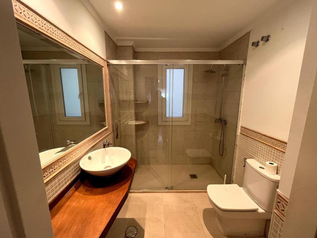 Apartment Junto Al Puerto Deportivo De *