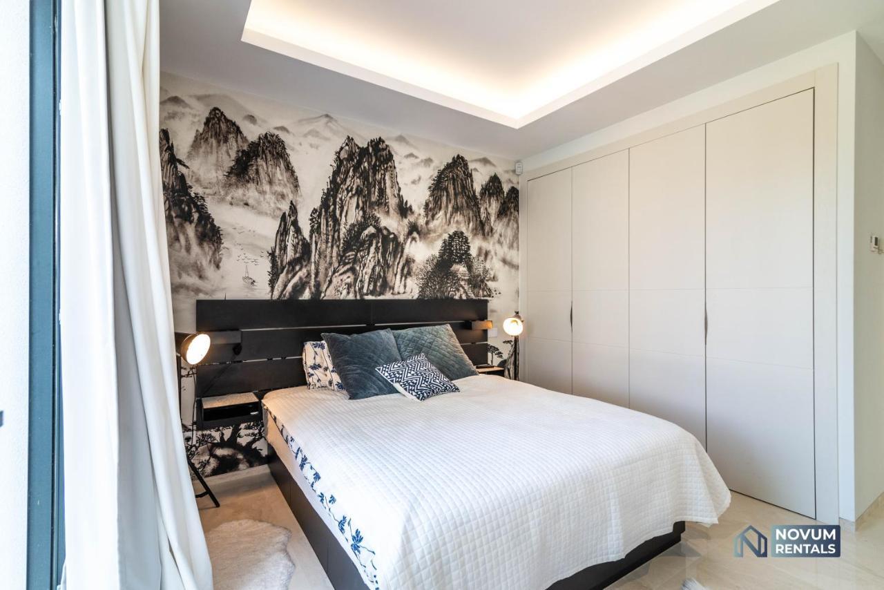 Remarkable 5-bdrm - Heated Pool & Gym Estepona