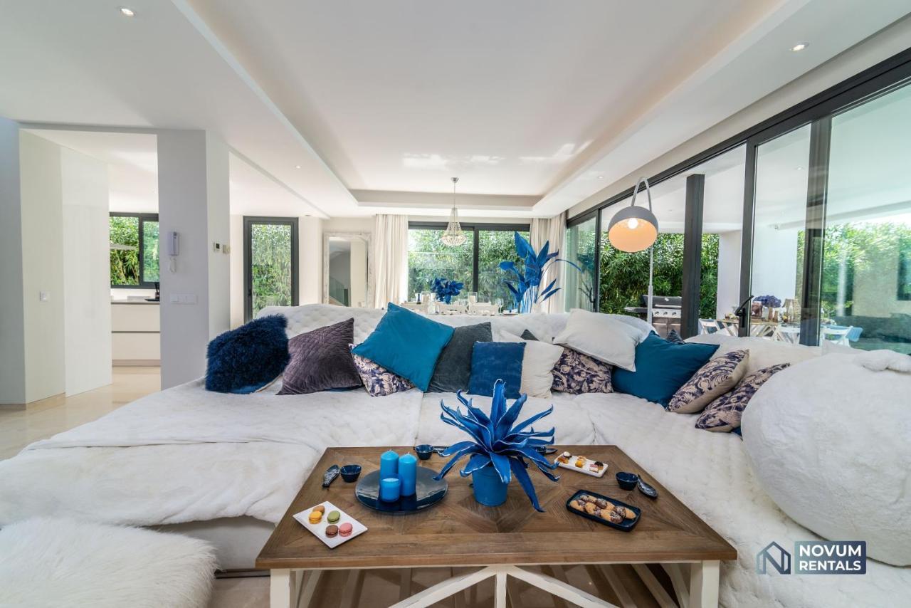 Remarkable 5-bdrm - Heated Pool & Gym *