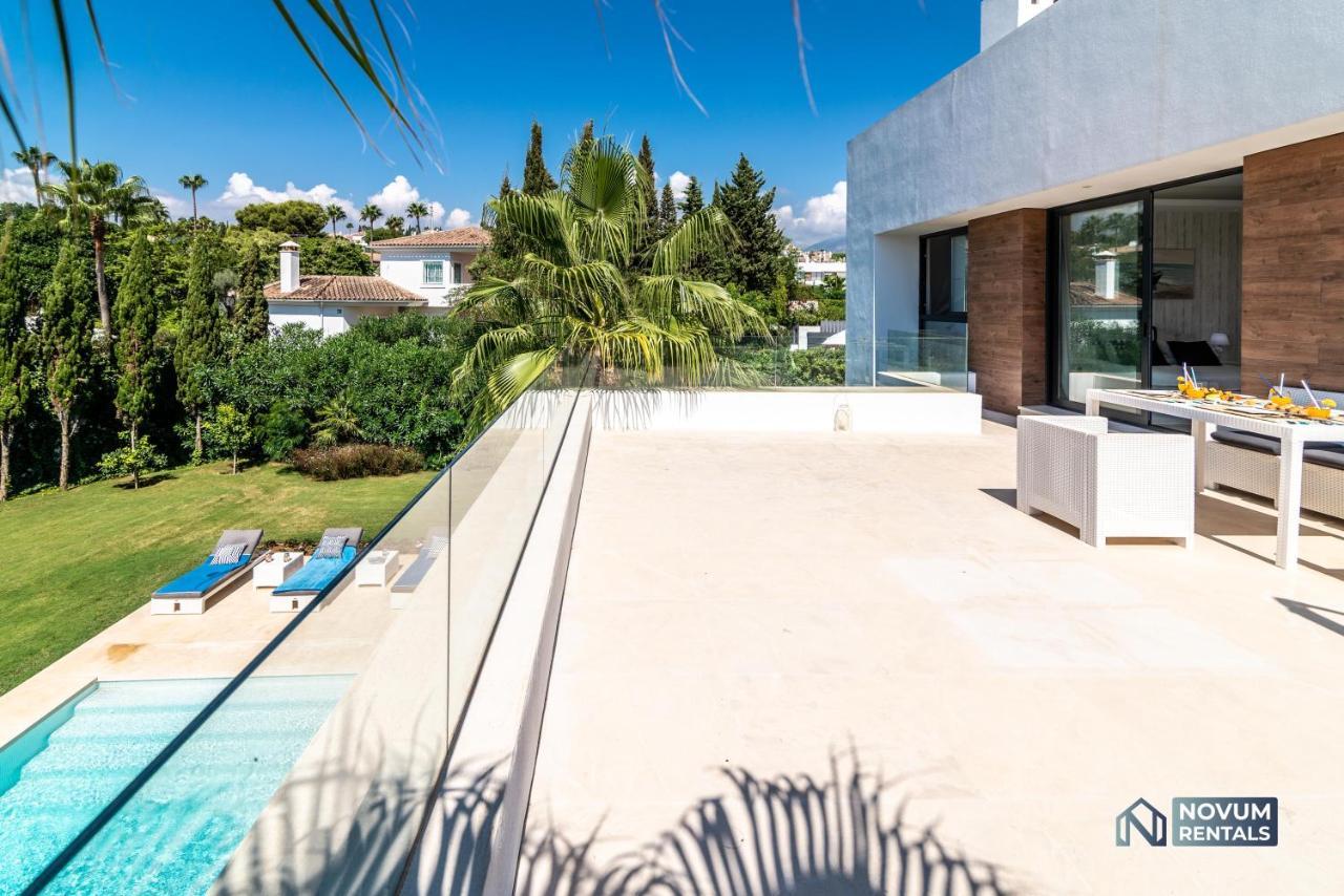 Remarkable 5-bdrm - Heated Pool & Gym *