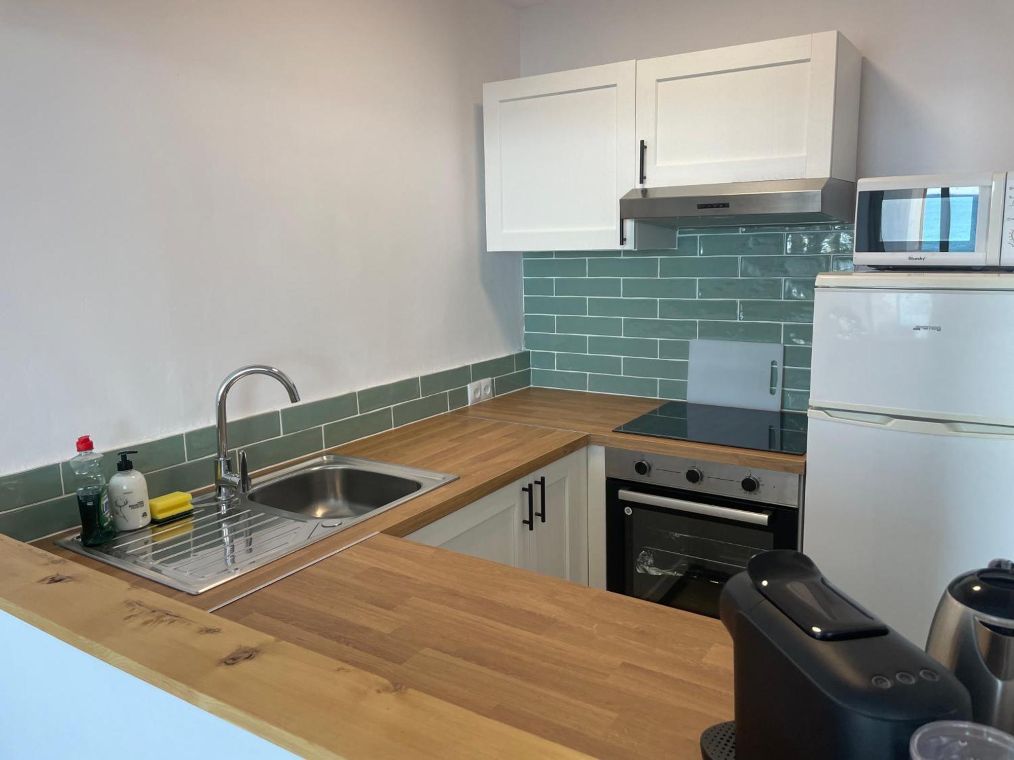 Appartement Beachfront, Top Floor Corner 2-bed, Paseo