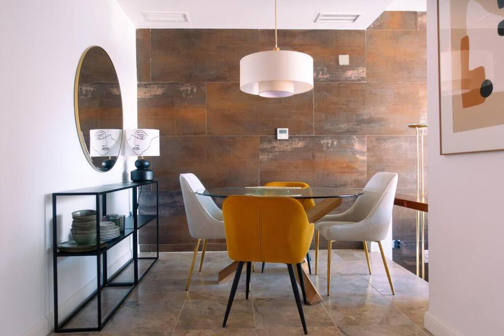 Apartamento Stunning 2 Bd Townhouse By Hostlovers Estepona