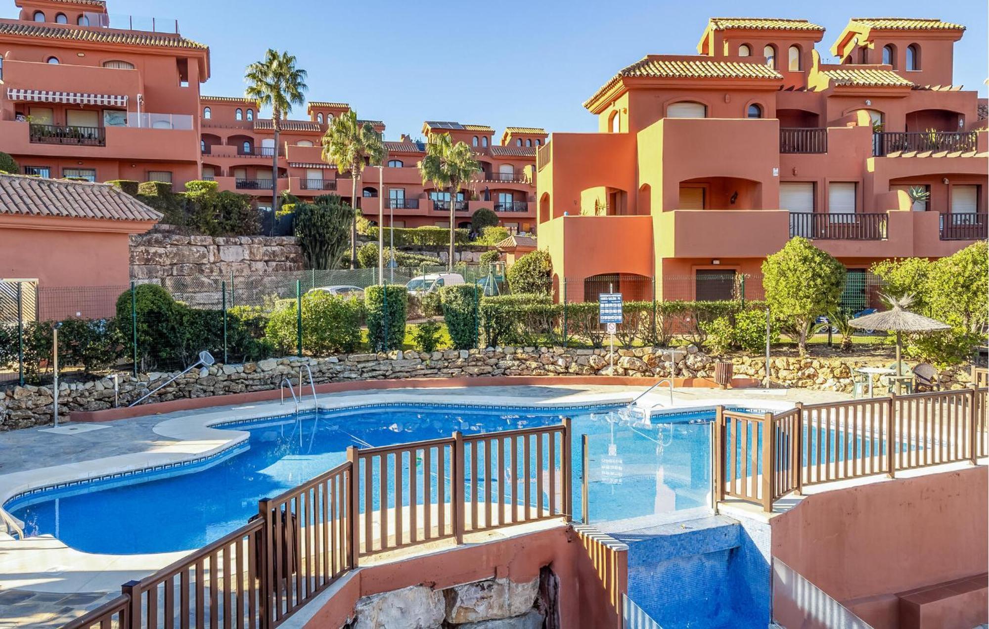 Awesome In Buenas Noches With Wifi Estepona