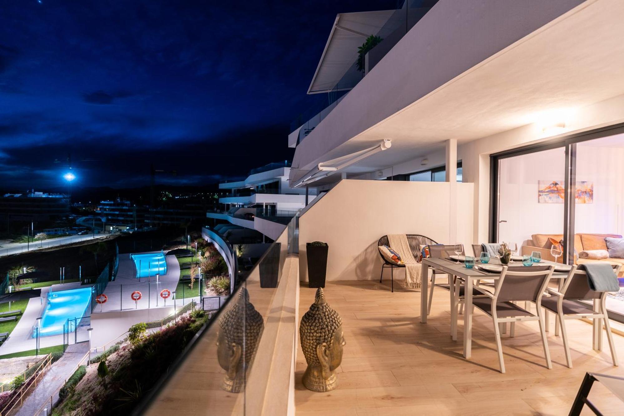 Appartement One80 Residences New Modern With Amazing Sea View To Gibraltar & Africa