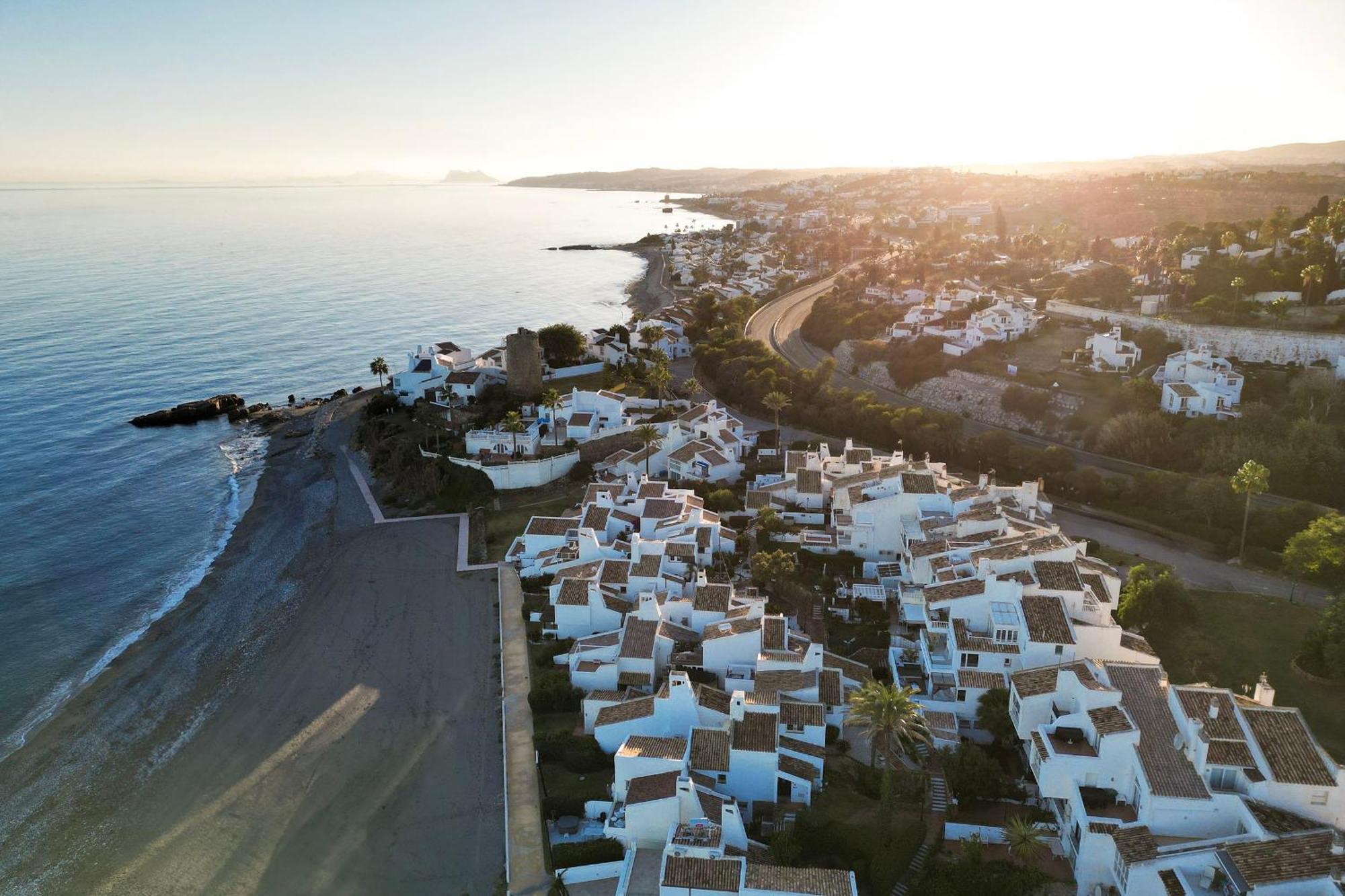 Beachhouse Galore