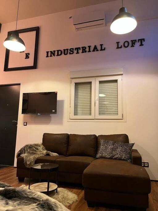 Industrial Loft Estudio Estepona