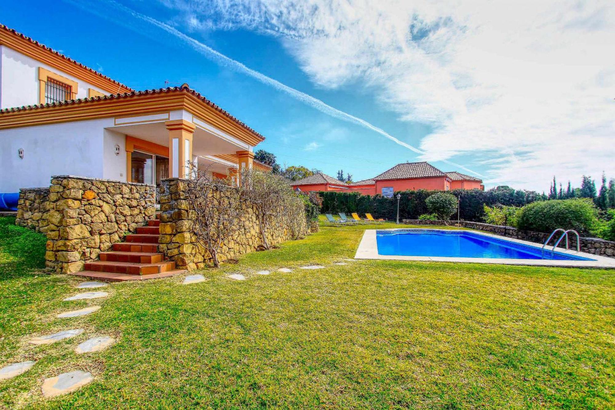 1175 El Paraiso Pousada Estepona