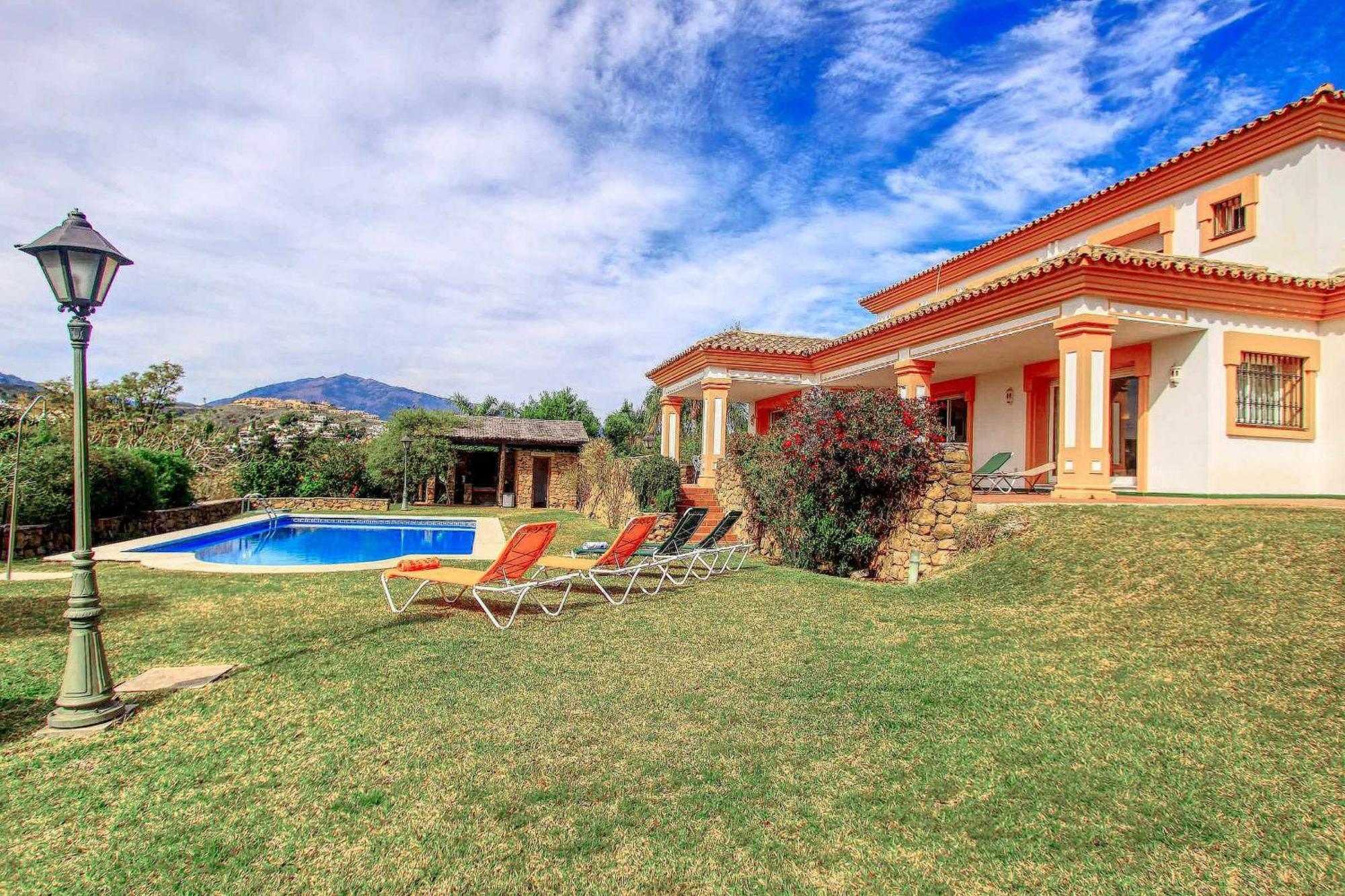 1175 El Paraiso Pousada Estepona