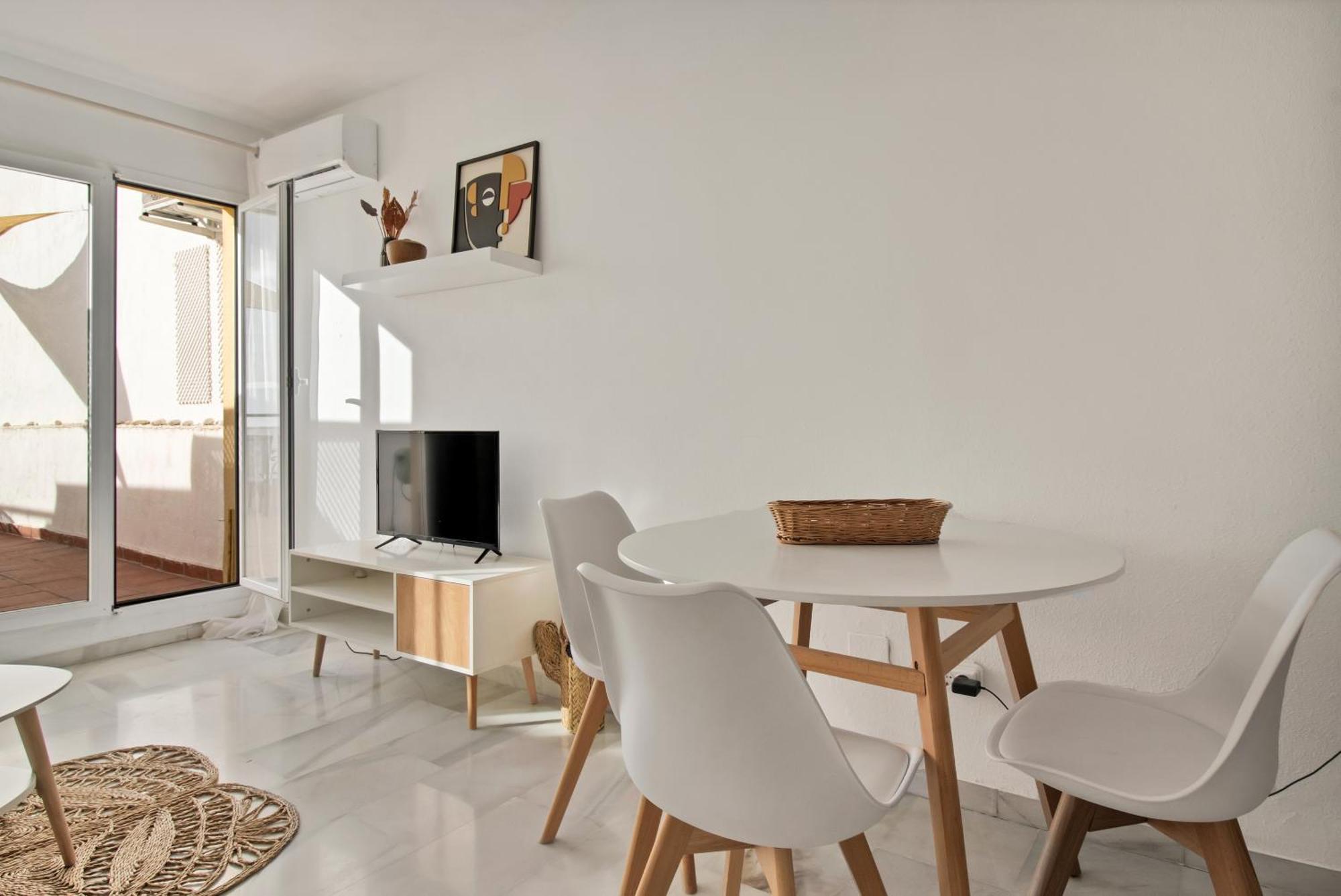 Apartment Duplex Estilo Boho Con Increible Terraza Y Vistas Al Mar En - Las Abejeras 609 Estepona