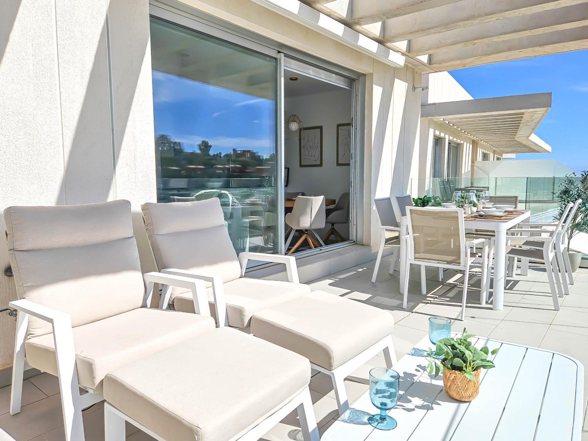 Apartment 2 Bedroom Penthouse In Serenity Collection In *