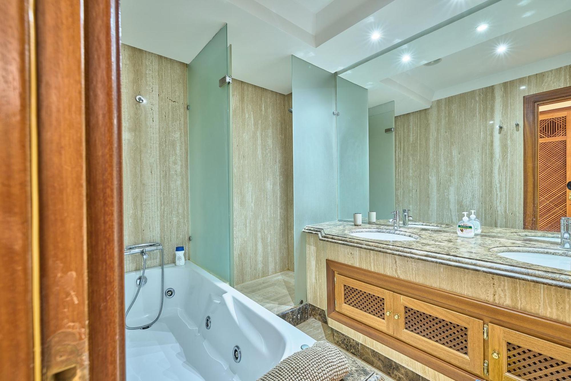 Apartment Mar Azul By La Maison Marbella *