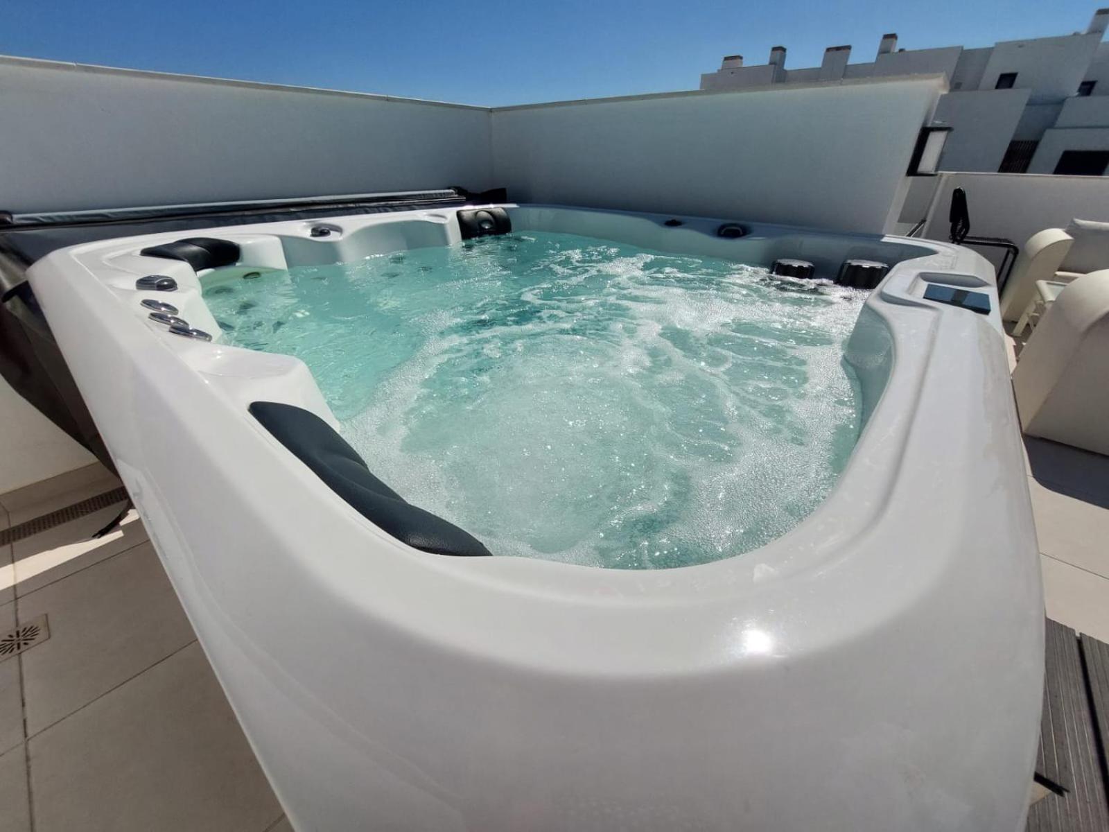 Miradores Del Sol By Mar Holidays Appartement Estepona