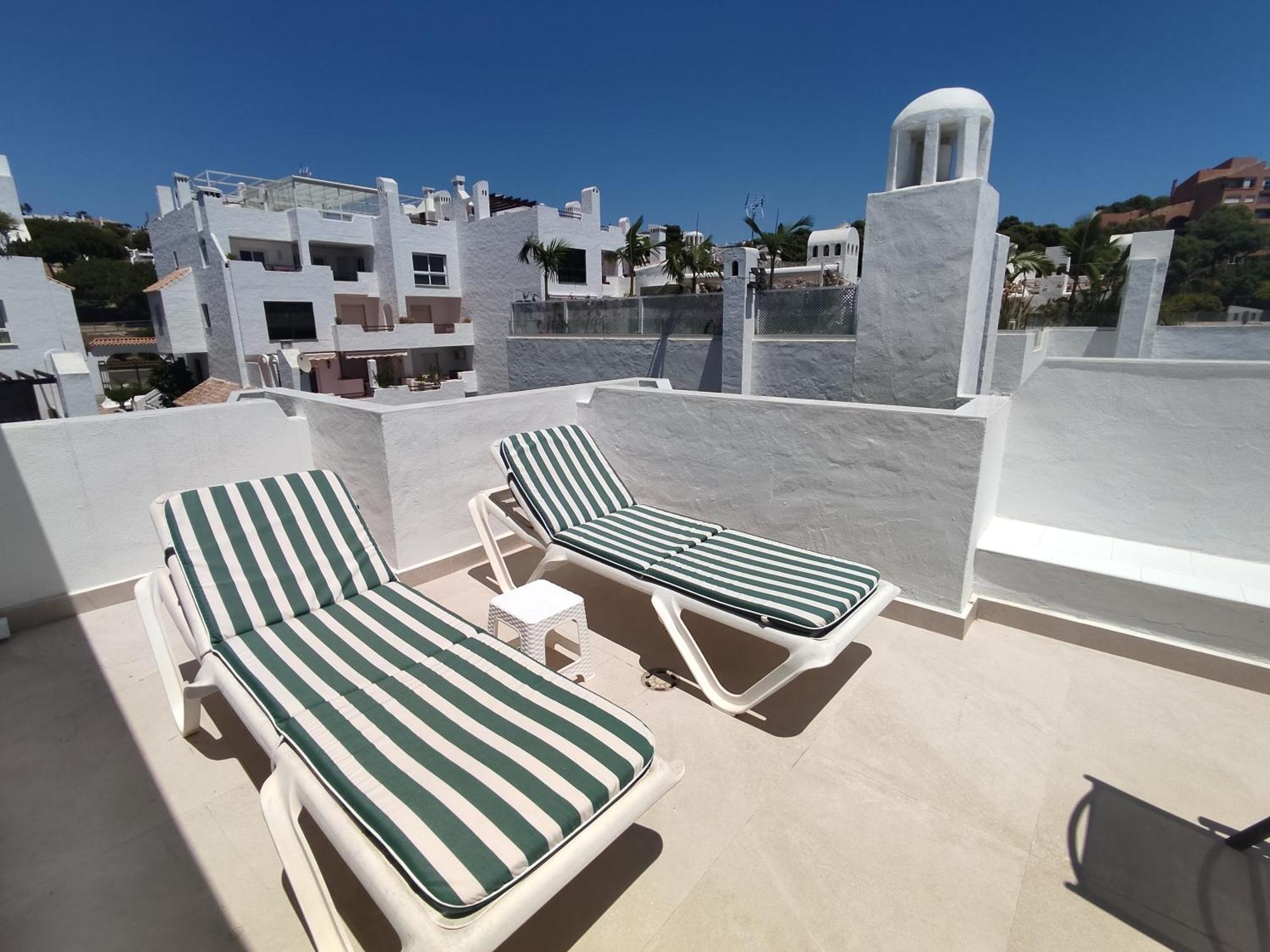 Front Sea View Penthouse Appartement *