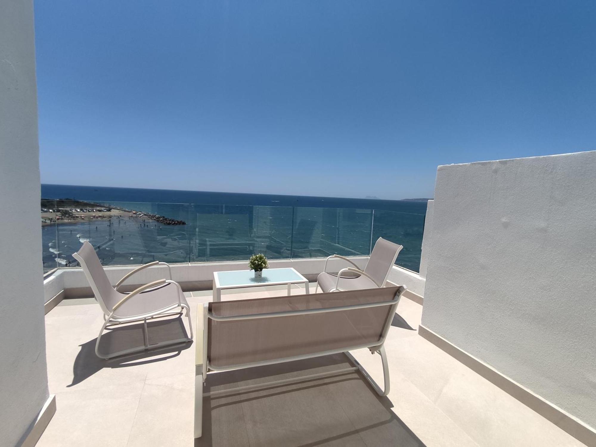 Front Sea View Penthouse