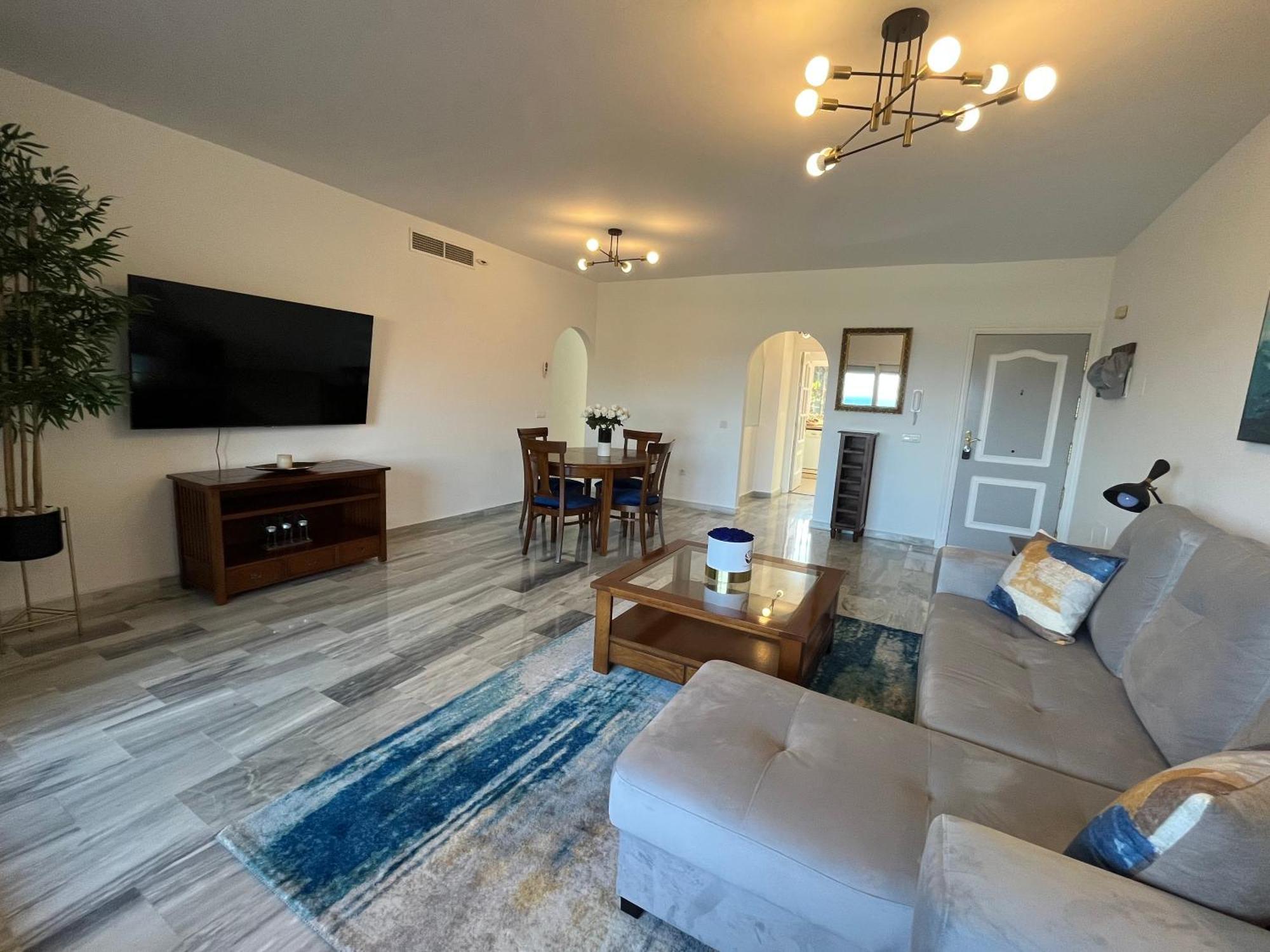 Sunriser Sea View Apartment Estepona