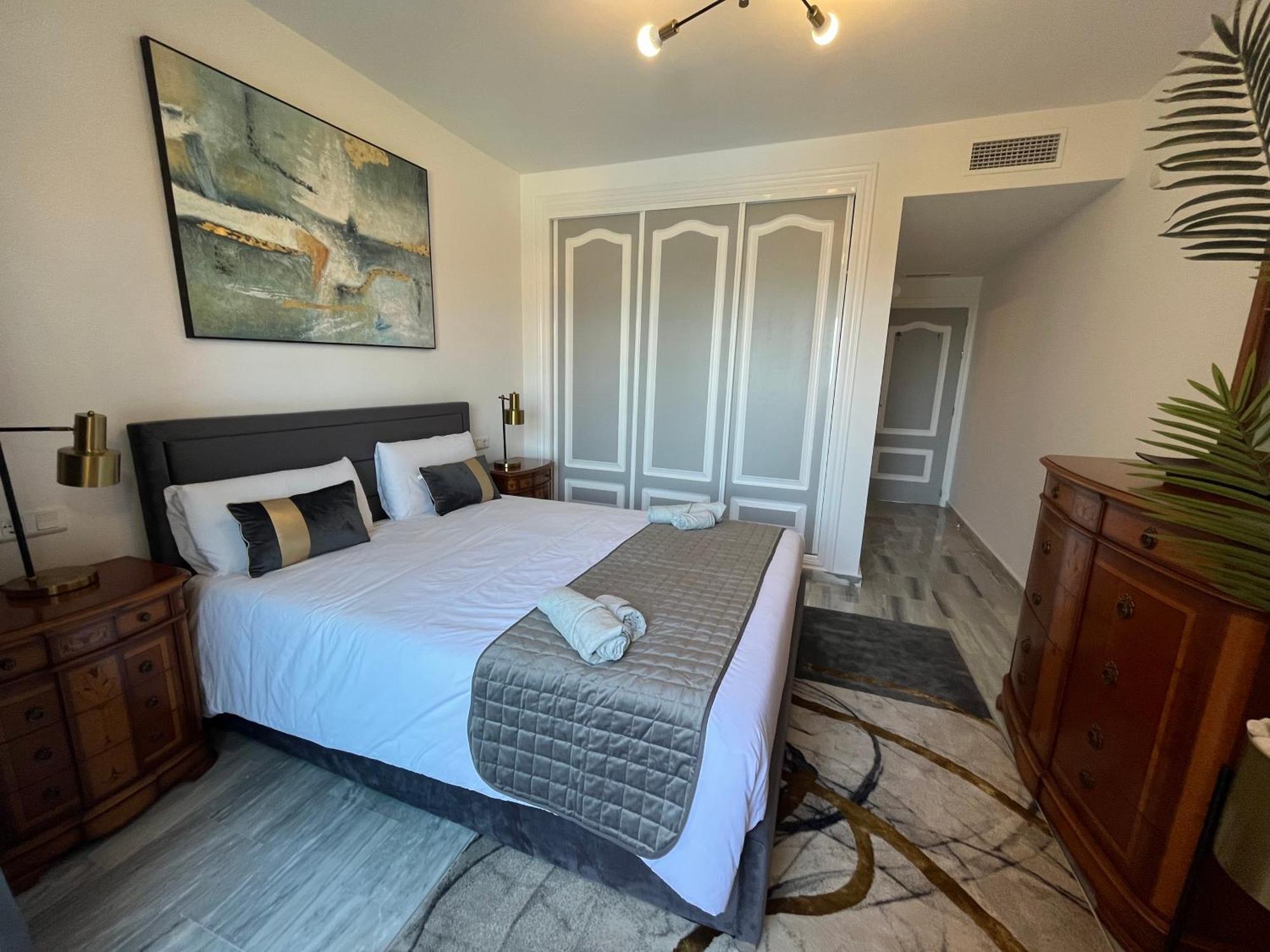 Sunriser Sea View Apartment Estepona