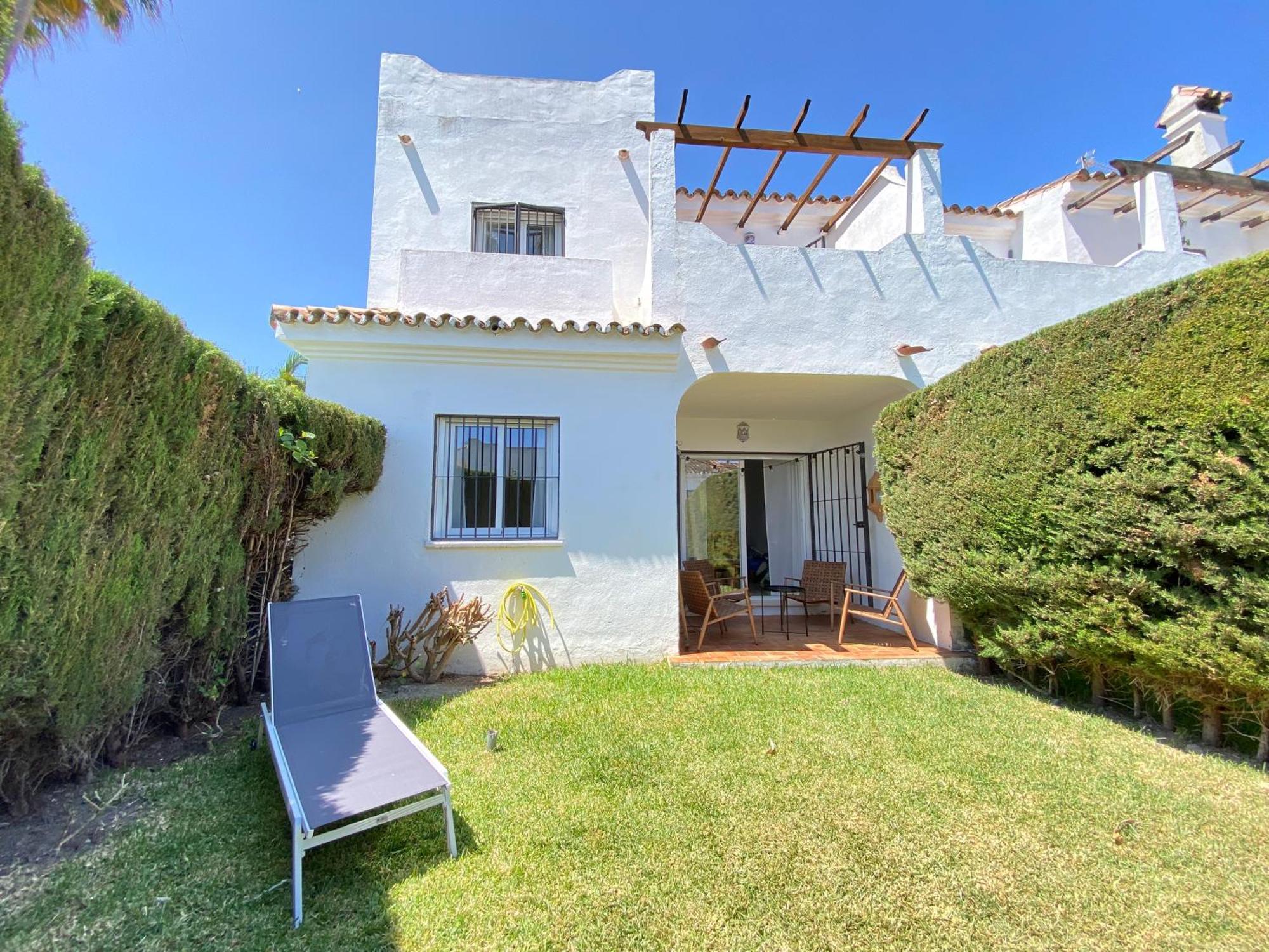 Townhouse W/sea View & Garden Holiday home Estepona