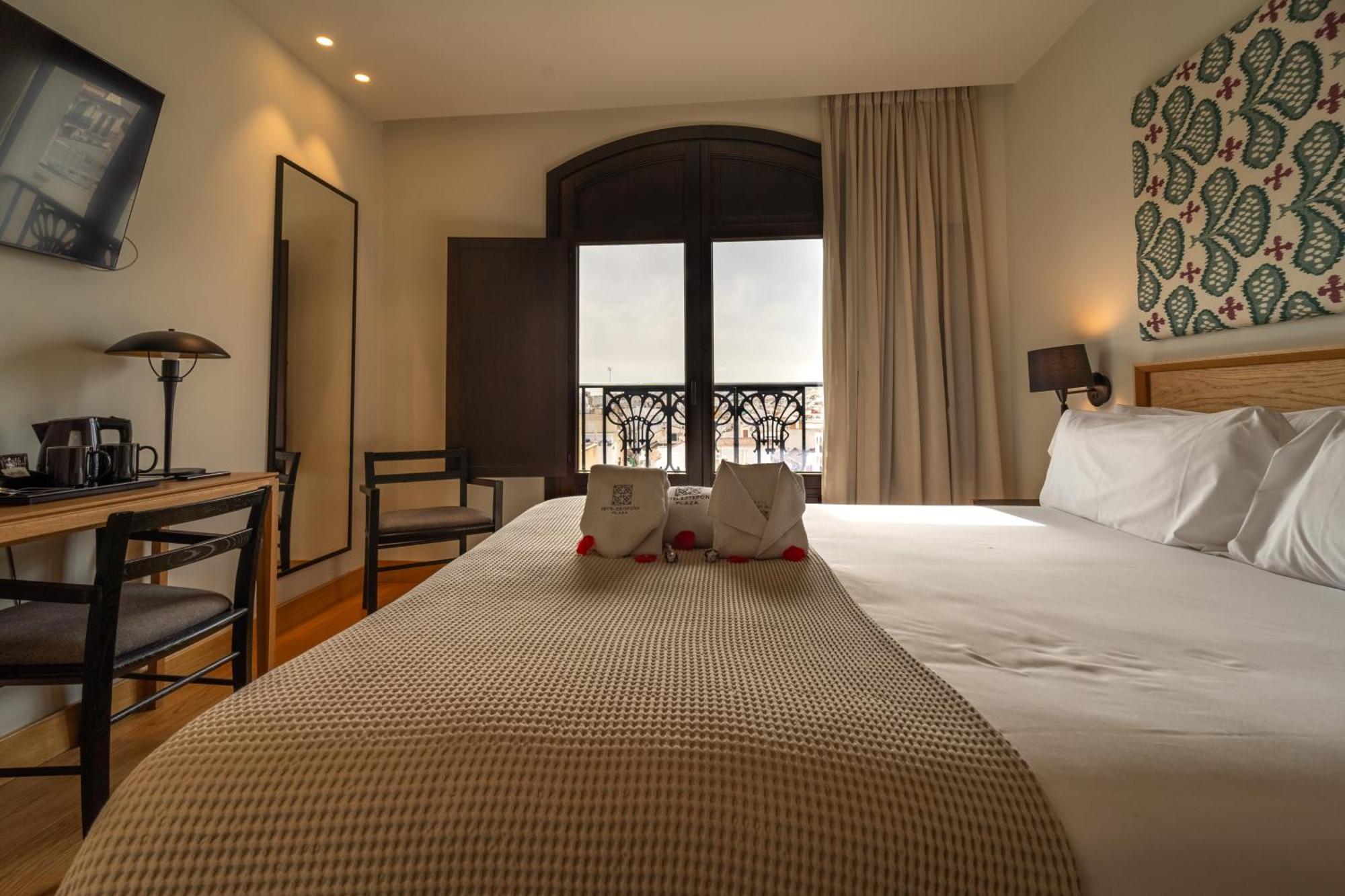 Hotel Plaza 3*