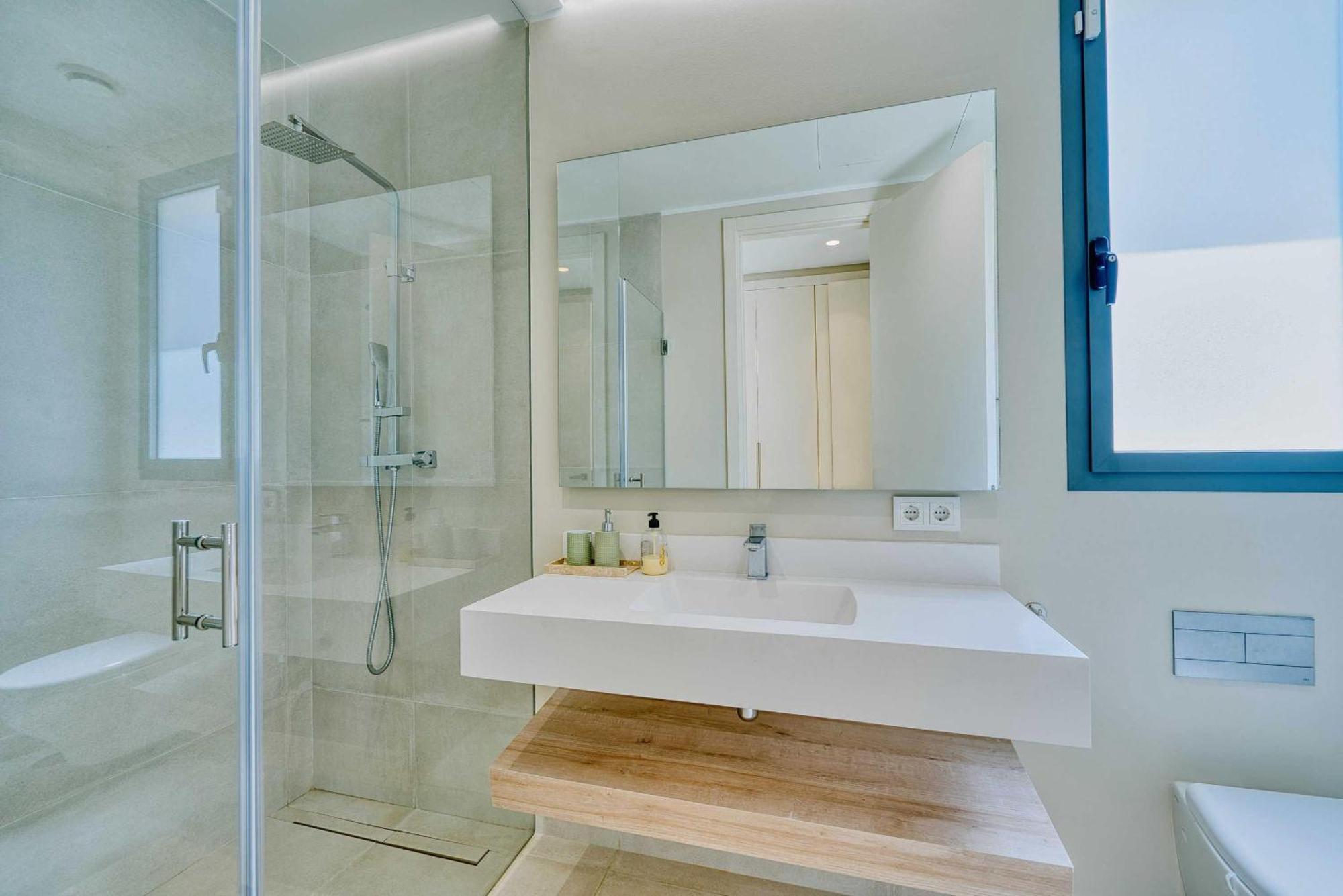 2223 Modern Design Pool Villa