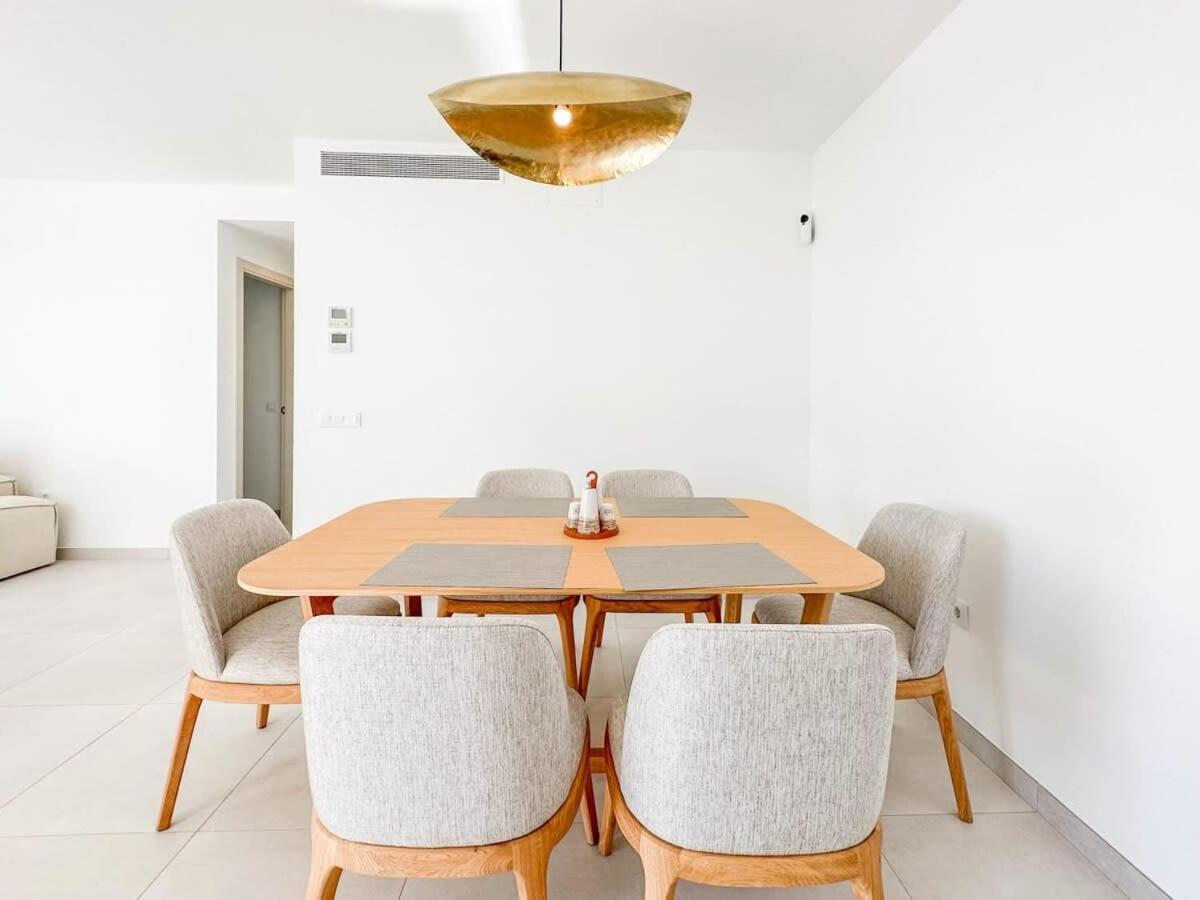 Rooftop Jacuzzi Pools Modern Wifi Townhouse Apartamento