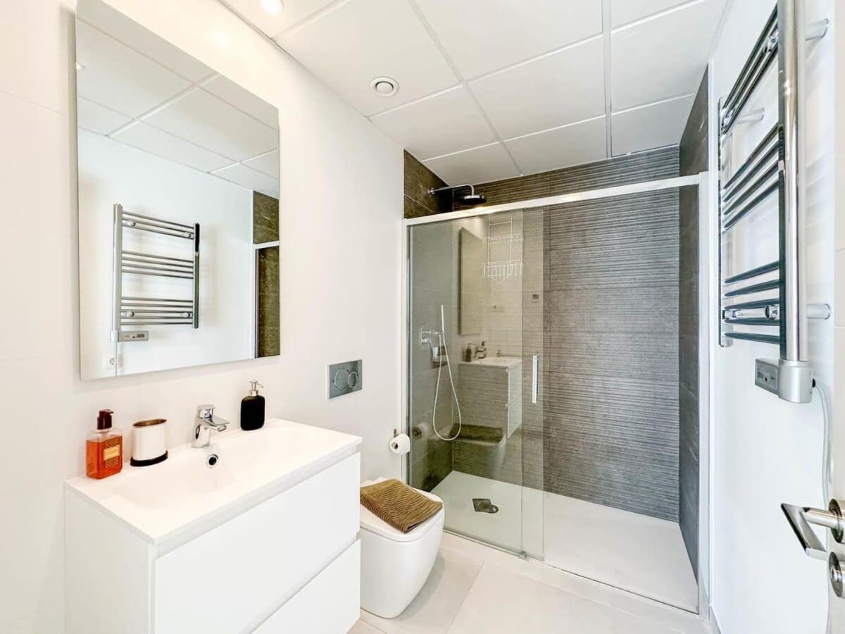 Rooftop Jacuzzi Pools Modern Wifi Townhouse