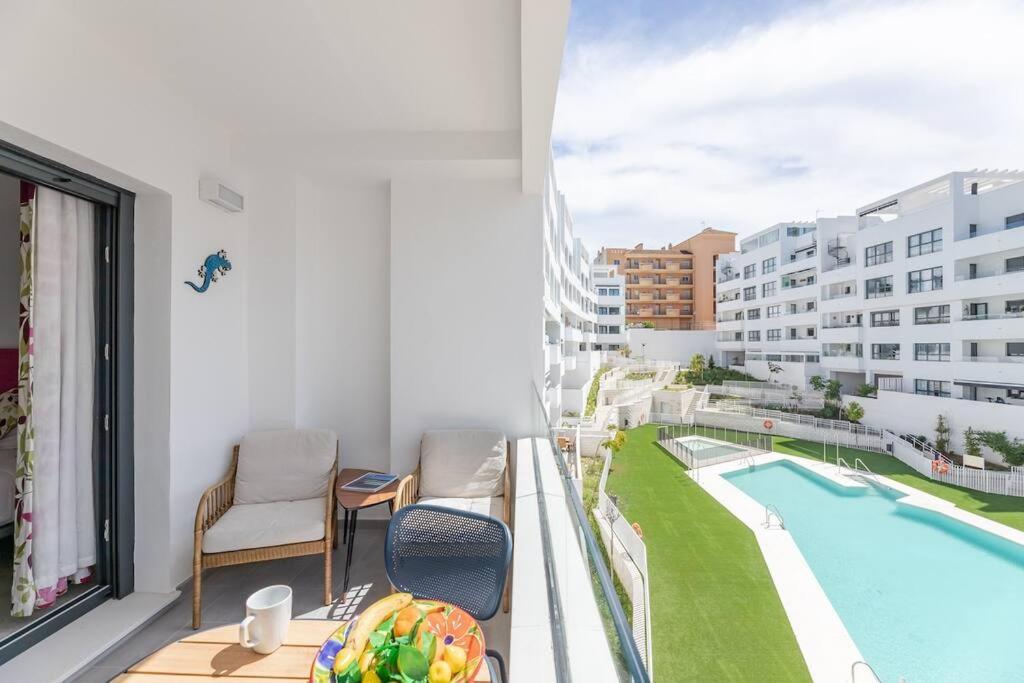 Apartamento New Chic Walk To Rdr387 Estepona