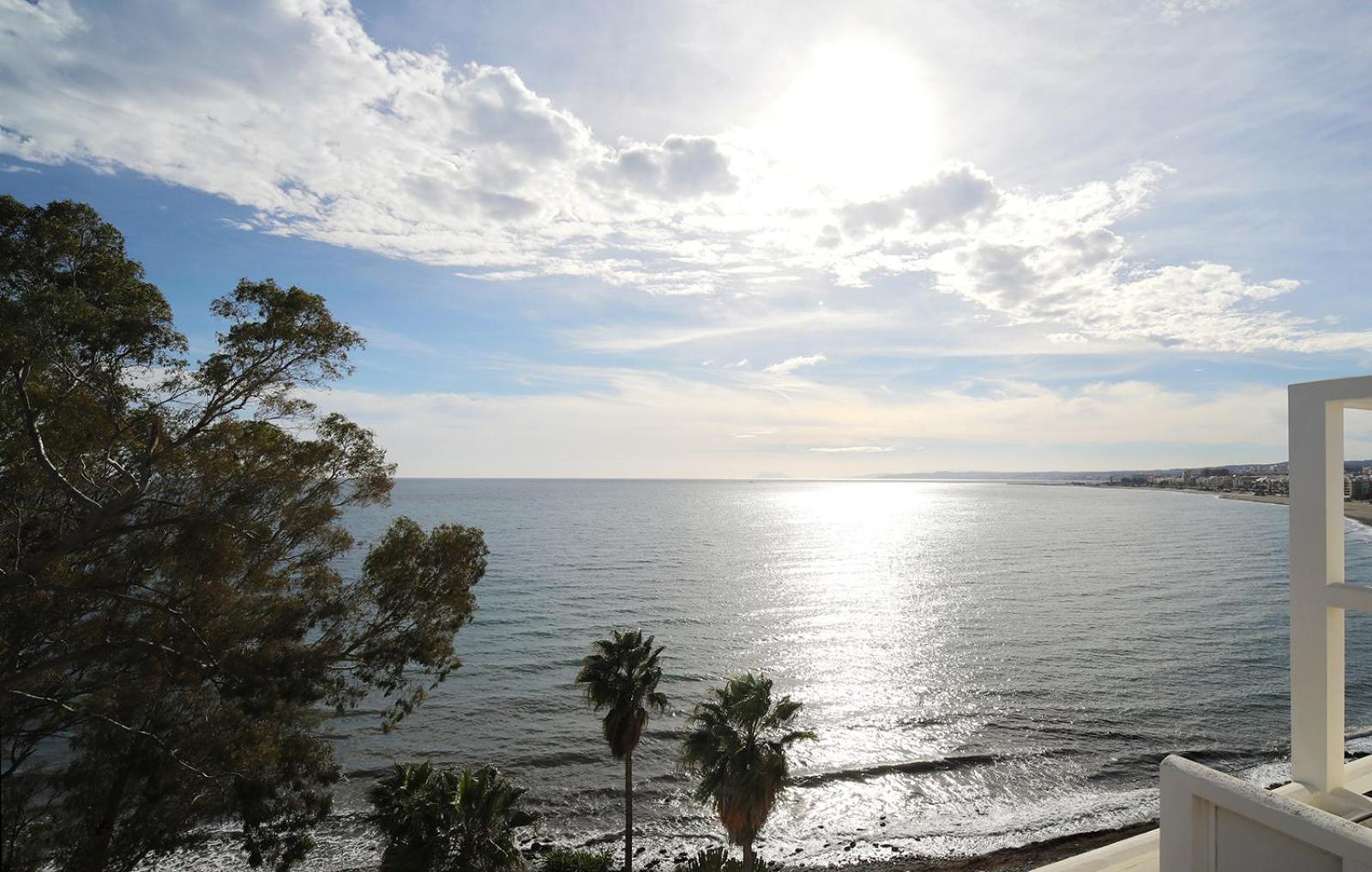 Apartment Jacaranda - Big Terrace & Swimming Pool Estepona