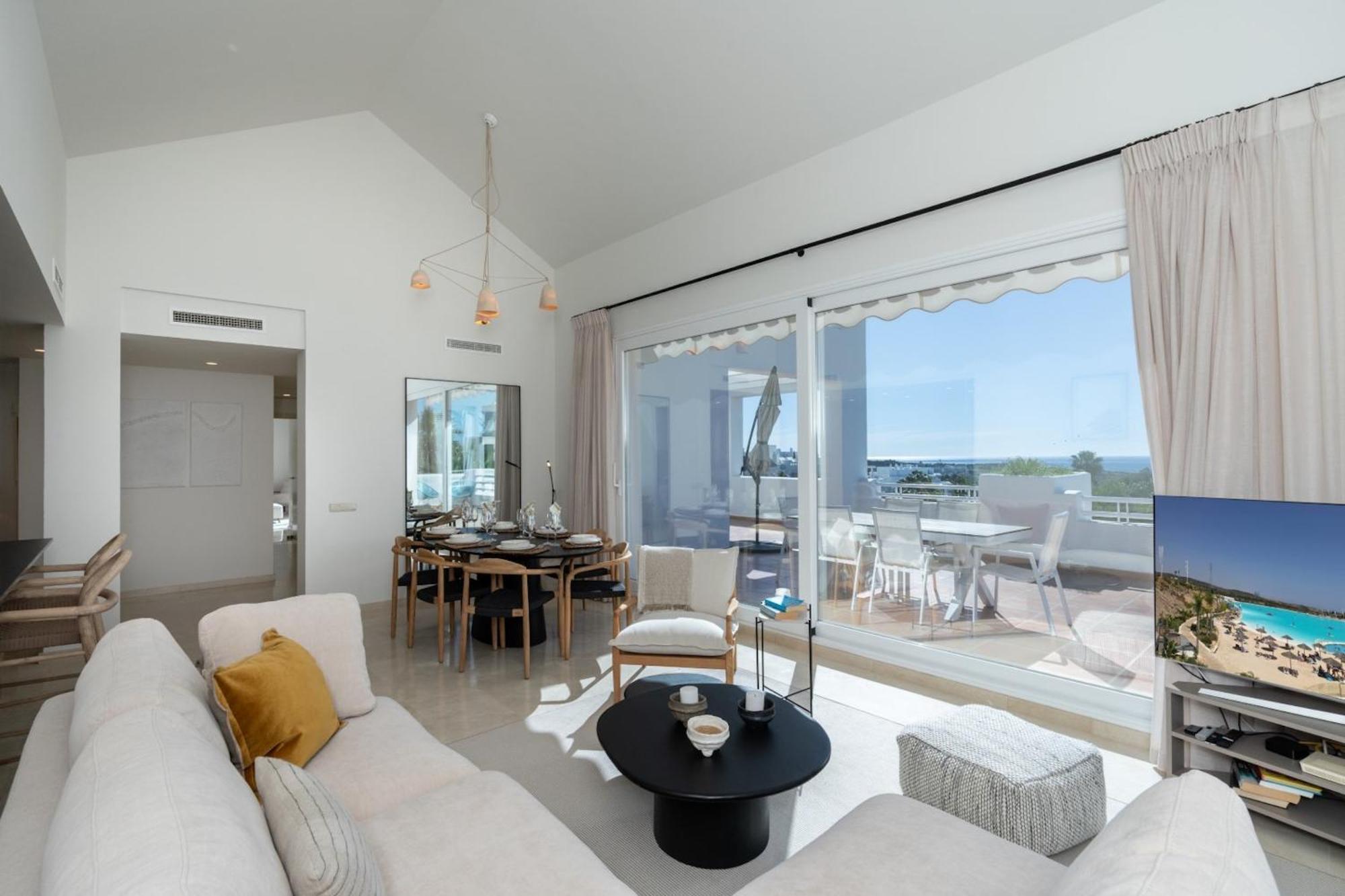 Al-321 Penthouse 3 Bedrooms Alcazaba Lagoon Apartment