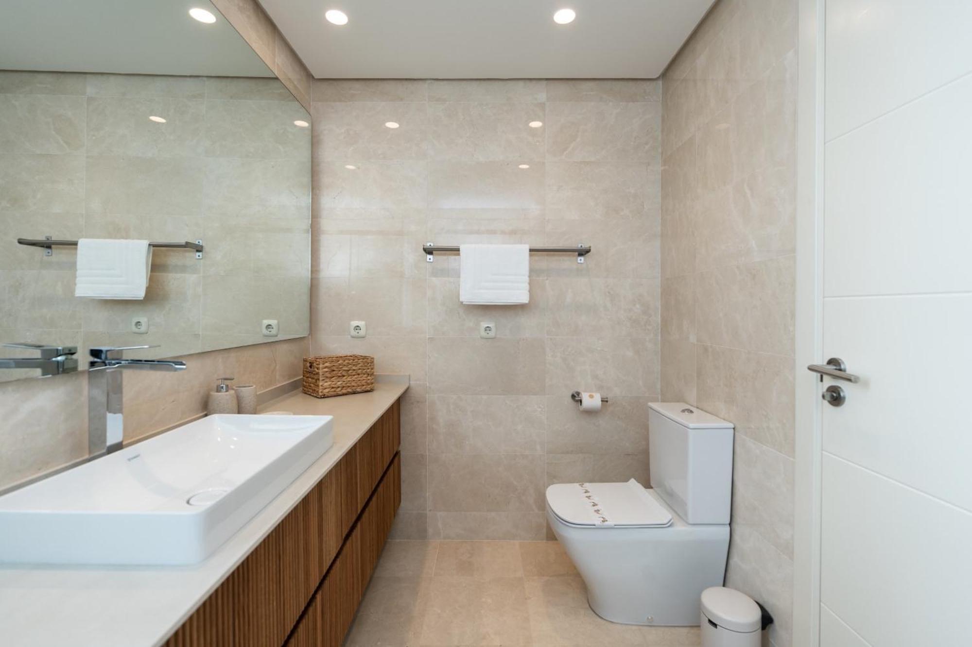 Al-321 Penthouse 3 Bedrooms Alcazaba Lagoon *