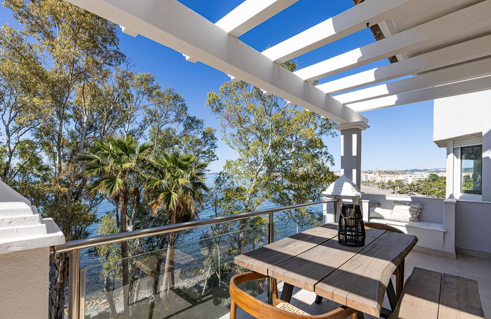 Apartment Penthouse Amaryllis - Gerenoveerd Direct Aan Zee Estepona
