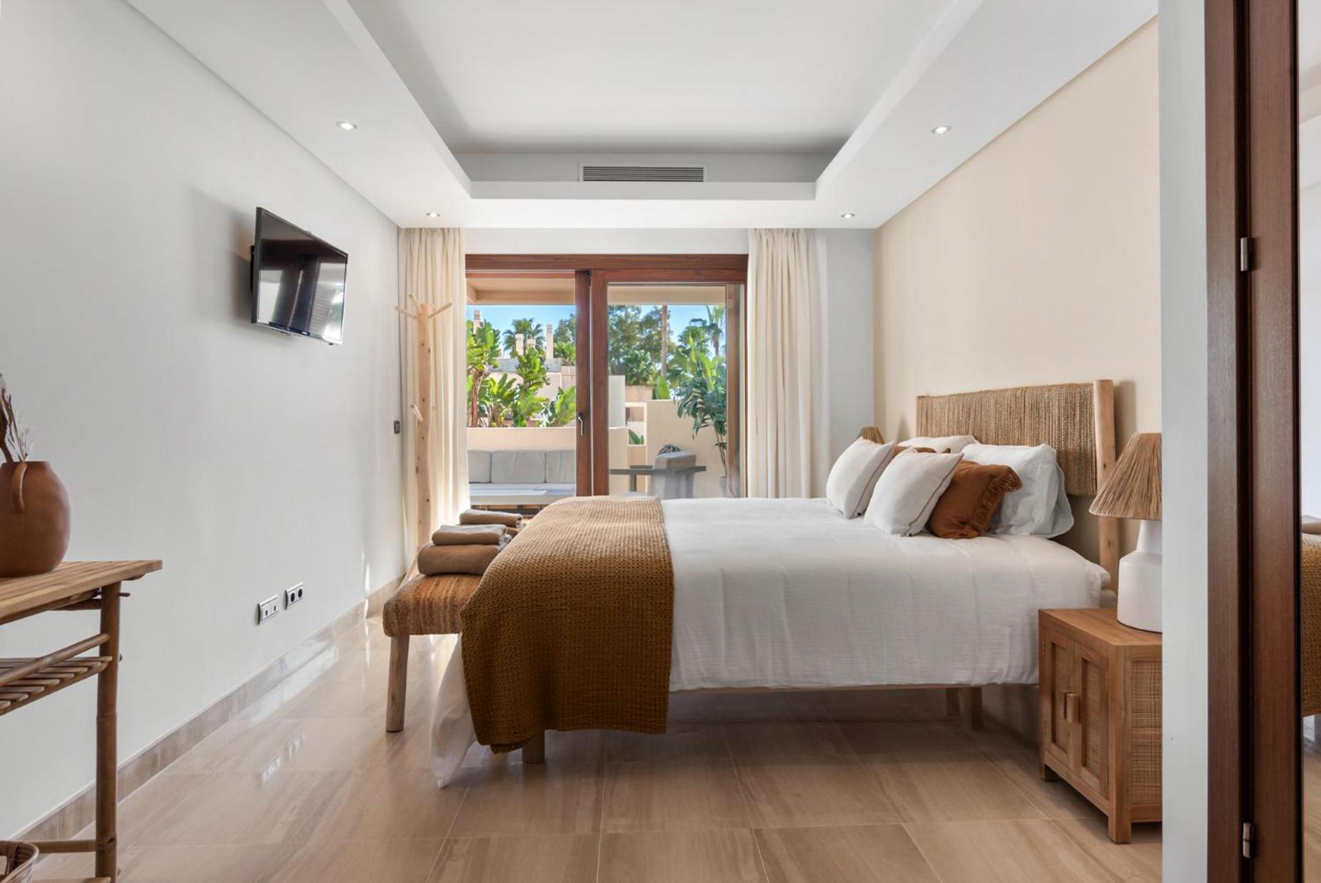 Penthouse Bahia De La Plata Apartment Estepona