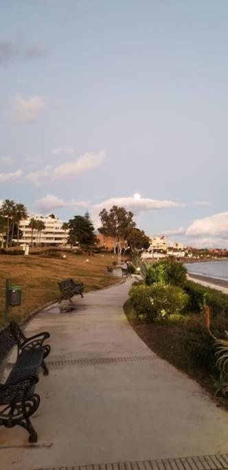 Apartment Beachfront Escape Estepona