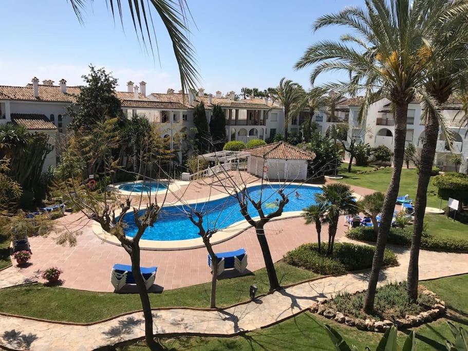 Apartment Beachfront Escape Estepona