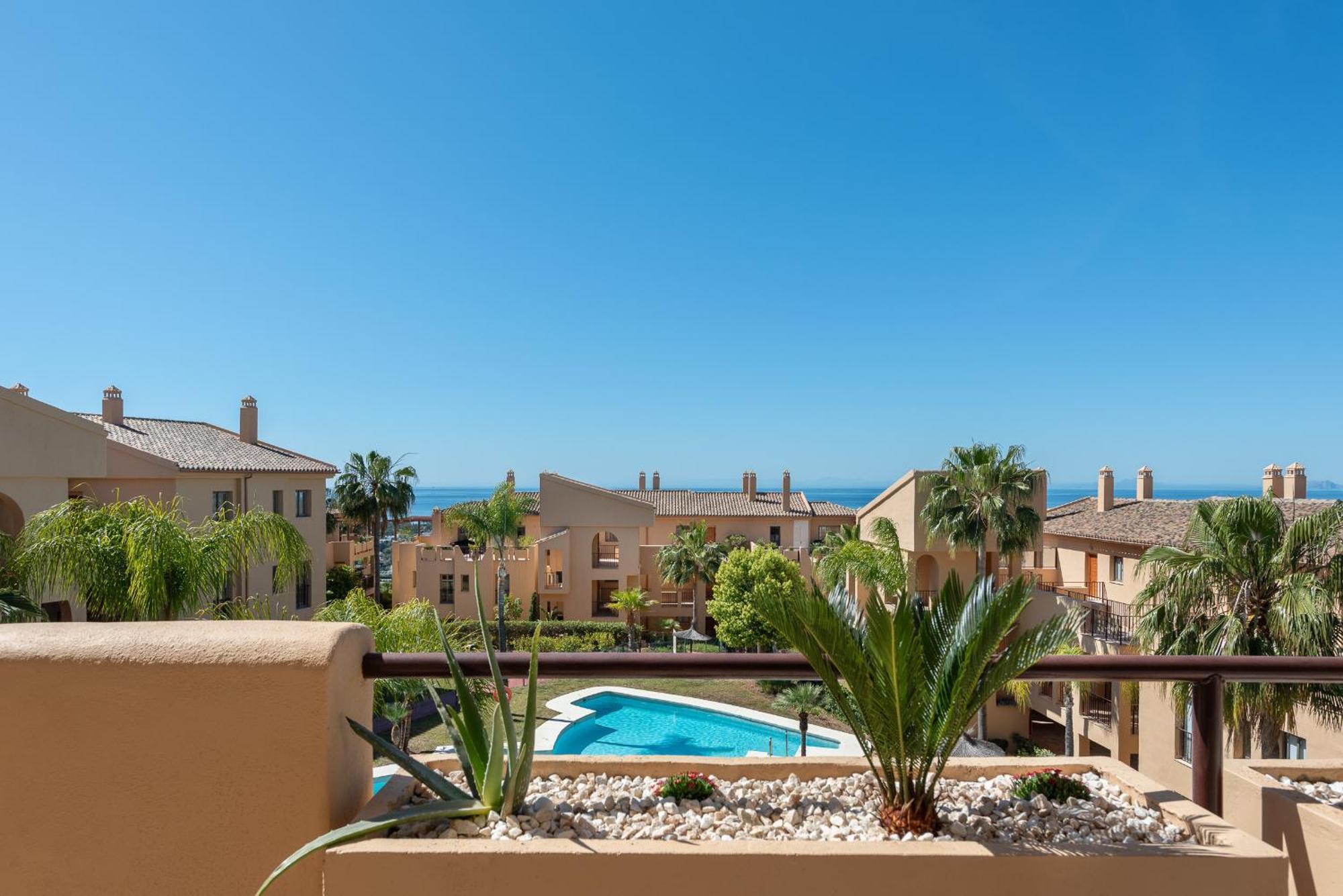 Charming 2-bedroom With Beautiful Sea Views * Estepona