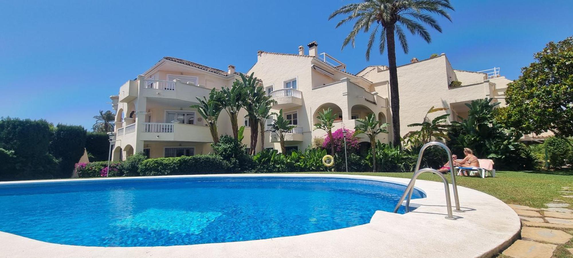 Apartamento La Fuente Del Paraiso Estepona