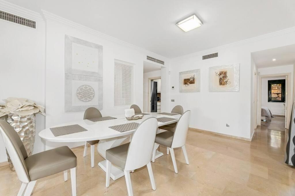 Gorgeous Apartment, 3br With Pool And Terrace Apartamento Estepona