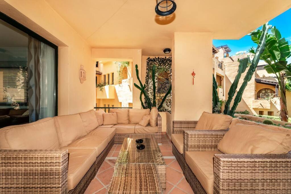 Gorgeous Apartment, 3br With Pool And Terrace Estepona