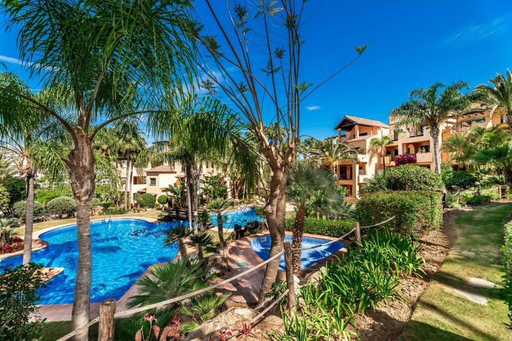 Gorgeous Apartment, 3br With Pool And Terrace Estepona